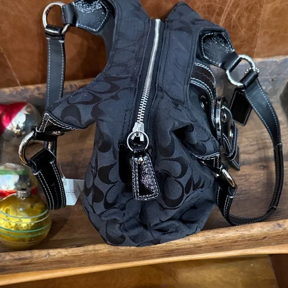 Coach Black Signature hobo Shoulder Bag NWT - Picture 8 of 8